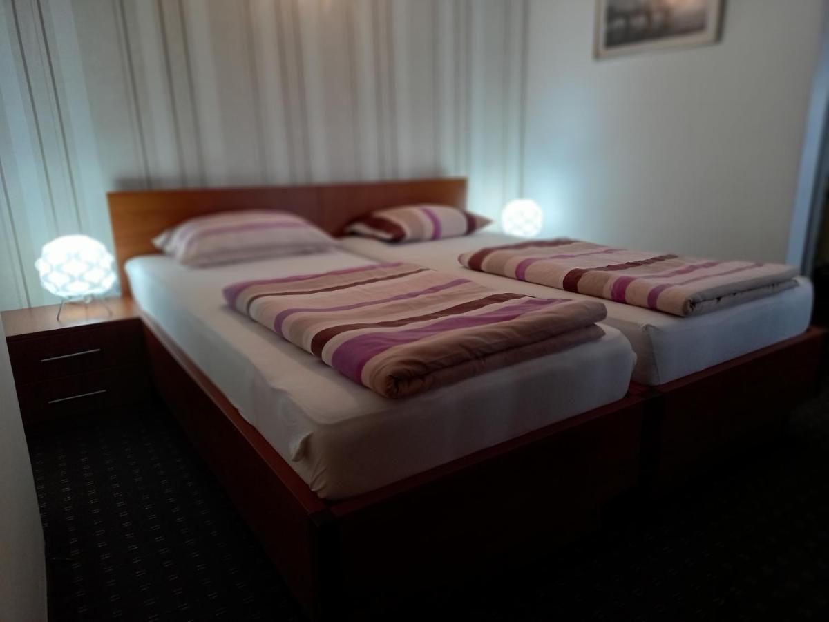 Prenociste Zan Hotel Sarajevo Ruang foto
