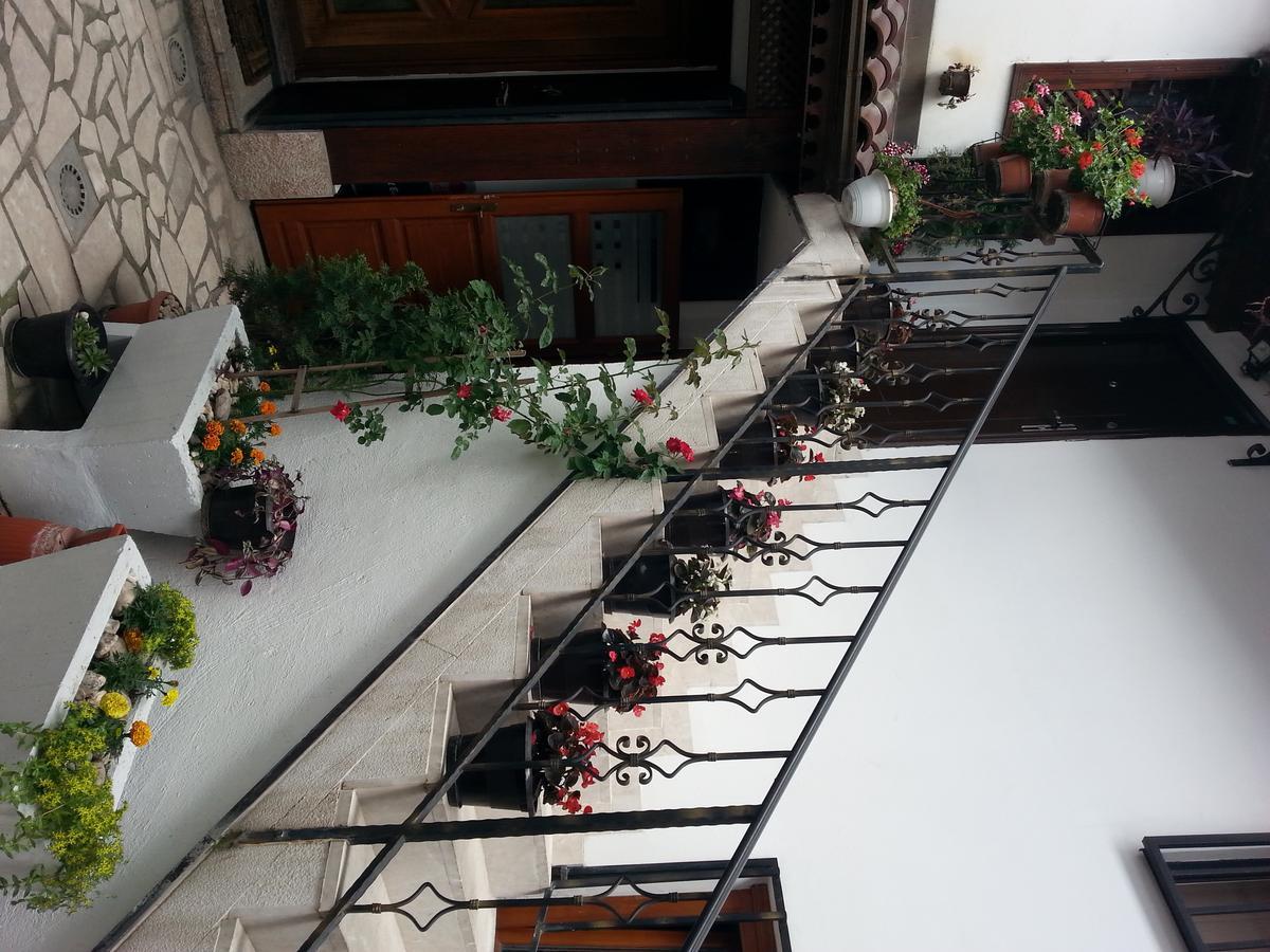 Prenociste Zan Hotel Sarajevo Bagian luar foto